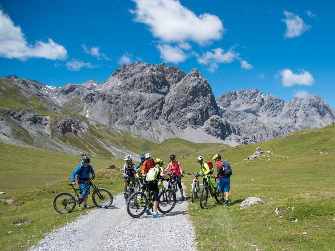 E-Biker im Val Mora