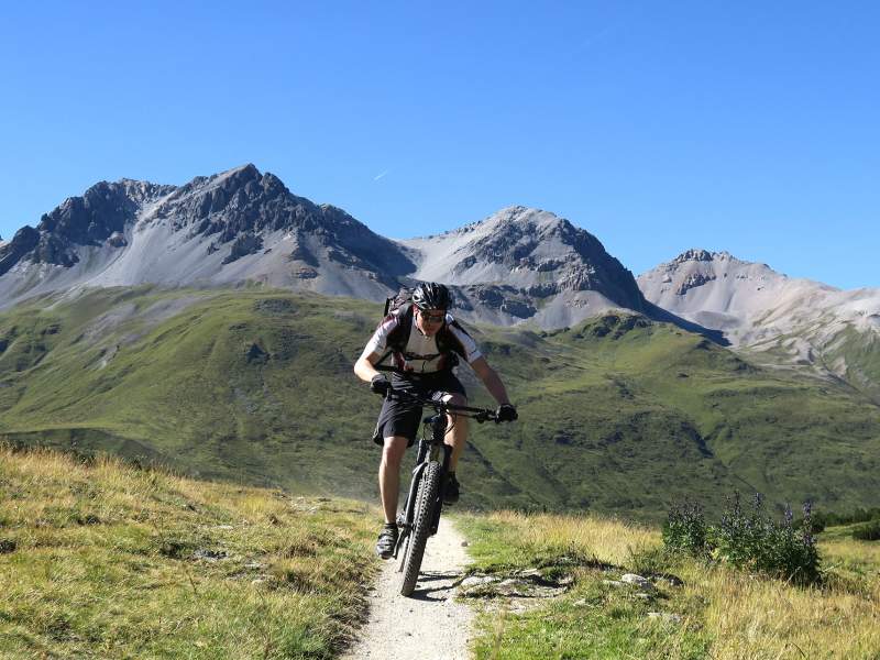 Unterwegs mit dem MTB am Costainas Pass